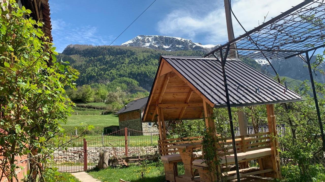 Guest House Ulaj Vusanje ภายนอก รูปภาพ