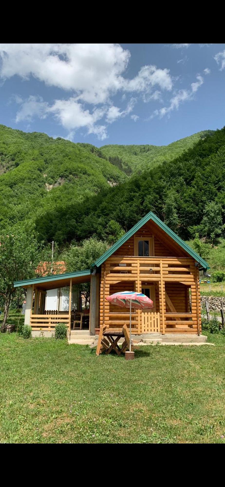 Guest House Ulaj Vusanje ภายนอก รูปภาพ